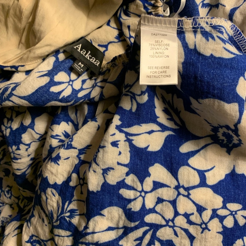 Aakaa Tied Up Boat Neck Floral Print Tiered Pleated A-line Backless Dress - Picture 7 of 8